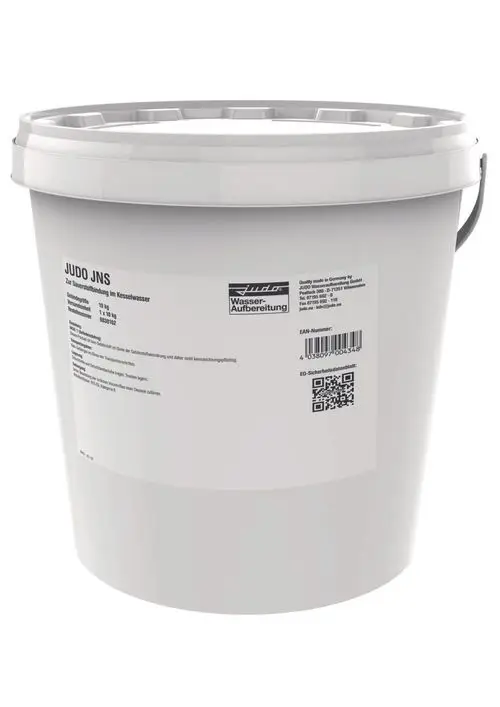 Weißer Eimer mit Judo-Logo und Produktinformationen. Enthält Dosierwirkstoff für die Wasseraufbereitung. Sichtbare Barcode und QR-Code auf der Rückseite.